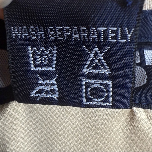 Boast Beige V-Neck Pullover in Sueded Material Size Medium GUC - Picture 5 of 5